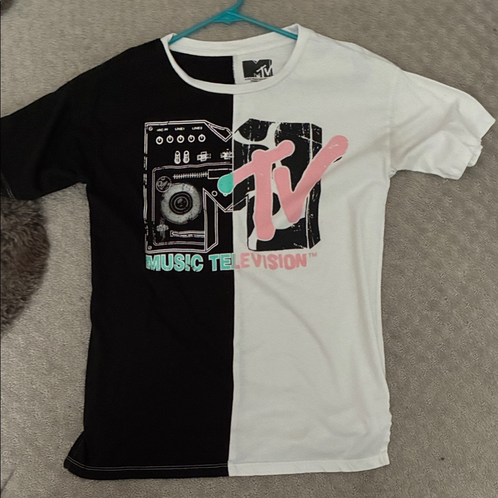 MTV Women’s Black and White Graphic T-Shirt